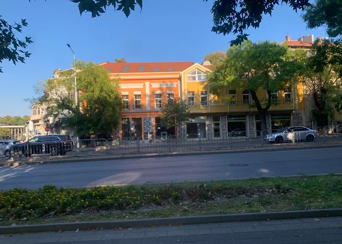 2 Bedroom The Quiet Luxury 3 Пловдив